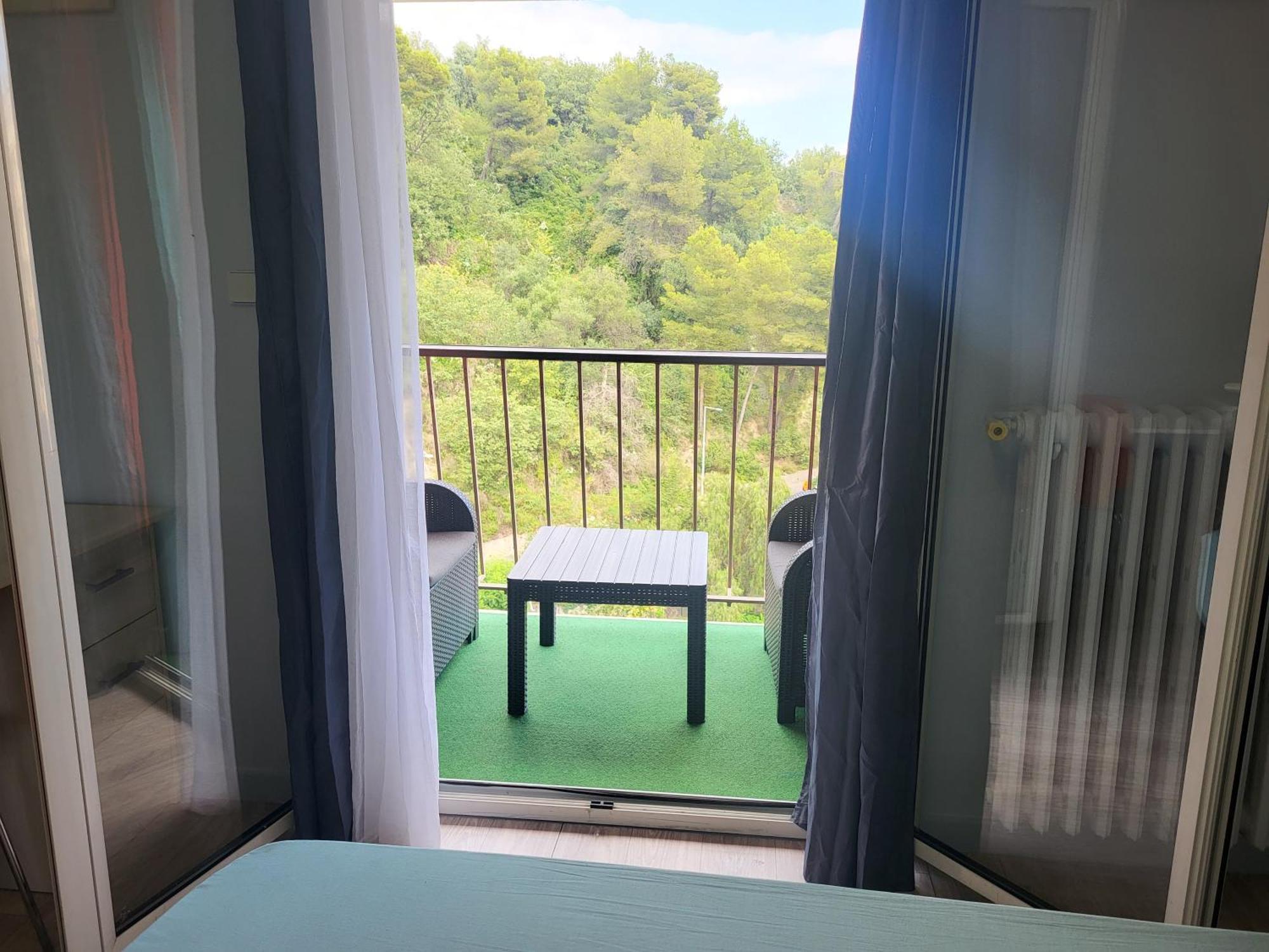 Private Room-2 In Hannana Apartment- 2 Min Walk To Tram 12 Min To Nice Train Station 15 Min To Massena Place Екстериор снимка